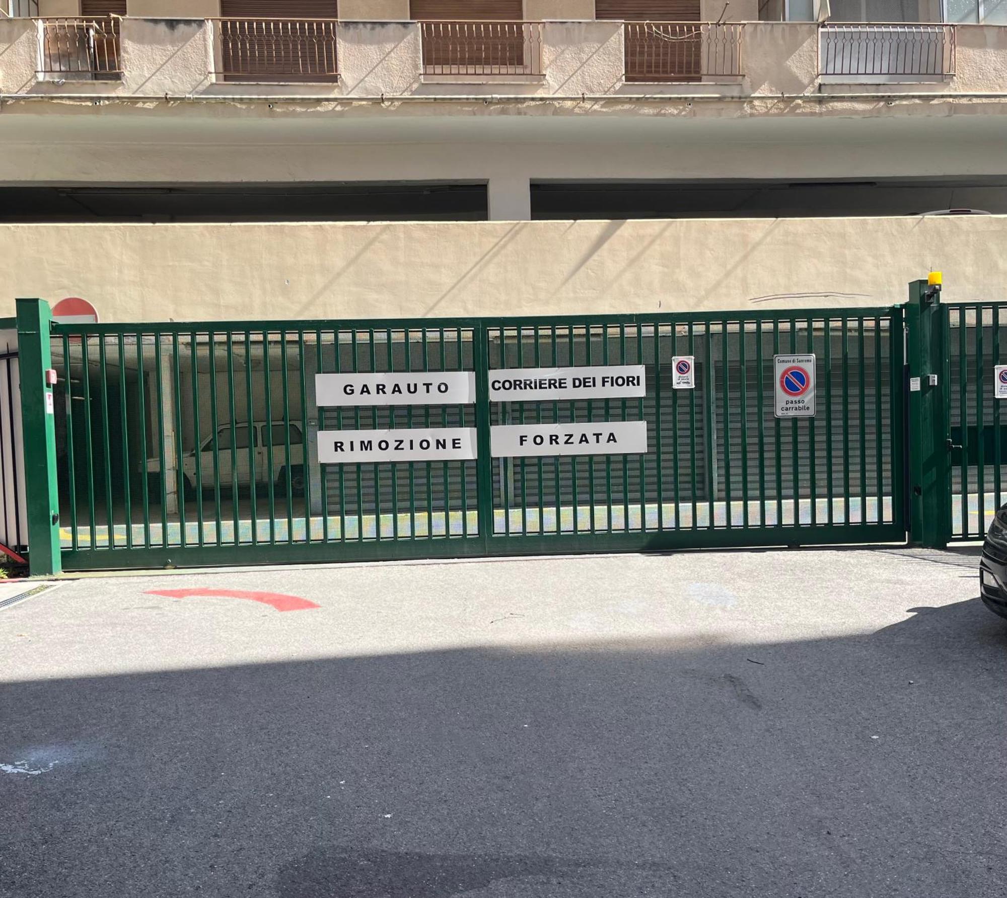 산레모 Casa Carina Centro Citta Con Garage Privato 아파트 외부 사진